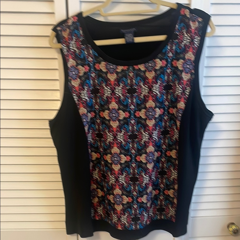 Doncaster women’s print panel tank shell with stretch black fabric.  2W